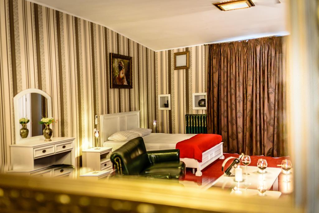 ホテル Vila Sia ブカレスト エクステリア 写真